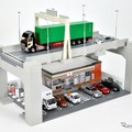 別売りの「トミカリミテッド ヴィンテージ」、「トミカラマ　ヴィンテージ」、「ジオコレ64＃カースナップ」との組み合わせ例　(C) TOMY