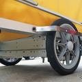 ヤマハモーターエンジニアリングと五十畑工業が共同開発した「避難車兼用電動アシストお散歩カー“てくてくスワニー”」