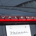 VALENTIロゴエンブレム、また純正ロゴエンブレムの装着が可能（別売りオプション）