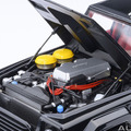「カウンタック LP5000 QV」の5.2リッターV12エンジンをフロントに縦置き搭載。補器類や細かな配線まで精密に再現。