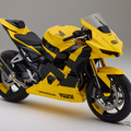 ホンダとオニツカタイガーがコラボ、「タイガーイエロー」の新型バイク『ミッド・スポーツ・コンセプト』初公開 画像