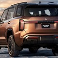 三菱 パジェロ 新型は5ドアで登場