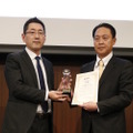 「第1回 いいクルマアワード」大賞の表彰式に出席した、トヨタ自動車広報部メディアリレーション室商品・技術広報グループ長の西川秀之氏
