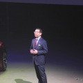 『NSX』の発表会で挨拶するホンダの八郷隆弘社長