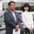 ダンロップ執行役員増田栄一氏（左）と平井理央アナウンサー（右）