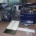 トヨタ ジャパンタクシー（JPN TAXI）一部改良車。車いす乗降性が改善した