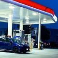 ガソリンスタンドなどで「無鉛ガソリン」という言葉を目にするが、そもそも何なのか？