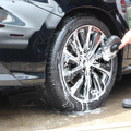 ヨイツヤ 洗車の日、整備工場が行う“赤字覚悟”のワンコイン洗車フェア
