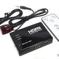 車載用「HDMIセレクター」の一例（ビートソニック・IF21A）。