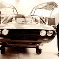 1968年ランボルギーニ・エスパーダと、マルチェッロ・ガンディーニ。当時29歳