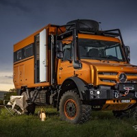 メルセデスベンツの万能車『ウニモグ』がキャンピングカーに！ 数日間の自給自足が可能 画像