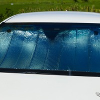 夏の猛暑を乗り切る！ 車内温度が劇的に下がる「サンシェード」の実力 画像