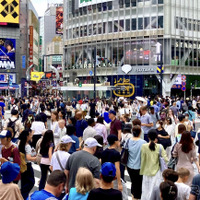 1～9月の訪日客、最速3000万人超、円安追い風で消費額も過去最高7兆円迫る［新聞ウォッチ］ 画像