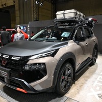 車中泊仕様の『エクストレイル』をさらにワイルドに、冒険心うずく『X-TRAIL ROCK CREEK MULTIBED WILDPLAY』…東京オートサロン2026 画像