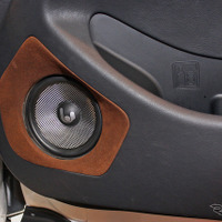 音を変えたいのならスピーカー交換！ 純正品との差は歴然［初めてのカーオーディオ“とっておき”をプロが提案］ 画像