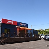 エイビス バジェット・レンタカー、沖縄に名護店オープン…送迎＆ワンウェイとEV導入 画像