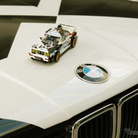 初代BMW M3の40周年を記念、レゴ「LEGO Speed Champions」発売へ…共通カラーの実車も登場 画像