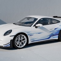 ポルシェ・911 GT3、江戸切子・藍染を融合した日本限定30台「アルティザンエディション」5357万円 画像