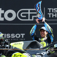 オートバイ世界選手権「MotoGP」で小椋選手初優勝、日本勢22年ぶり快挙［新聞ウォッチ］ 画像