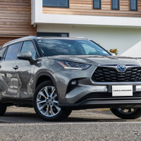 米国製SUV「ハイランダー」右ハンドルで860万円…全国のトヨタ販売店で8月1日から発売 画像