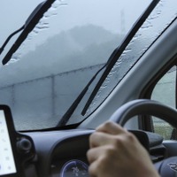 梅雨とゲリラ豪雨に備える「ワイパー点検」…拭きムラは週末DIYで改善できる～Weeklyメンテナンス～ 画像