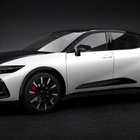 トヨタ「クラウン・クロスオーバー」改良新型のデザイン先行公開…9月発売へ 画像