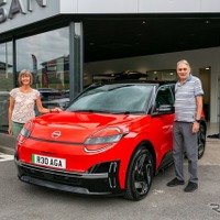 日産『マイクラ』新型、英国累計販売10万台目のEVに 画像