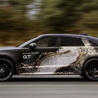 レンジローバーからセダン！？　 新型車『RANGE ROVER GT』プロトタイプ写真公開…デビューは年内予定 画像