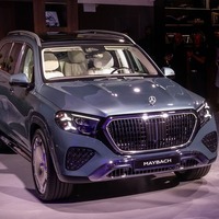 メルセデス、最上位SUV 「マイバッハ GLS」改良新型を発表…光るグリルや最新AIで極上の移動空間を追求 画像