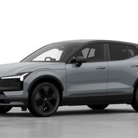 ボルボ、最小SUV『EX30』Cross Countryは後輪駆動の特別仕様車　599万円…航続最大530km 画像