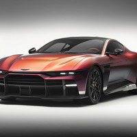 アストンマーティン、世界最強のフロントエンジン市販車『Valen』発表…850馬力V12搭載 画像