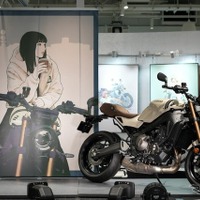 「ヤマハバイクのあるスタイル展」人気イラストレーター浦野周平・加藤ノブキがコラボ展示、横浜で9月30日まで開催 画像