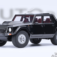精密モデルカーのオートアート、ランボルギーニSUVの原点『LM002』を1/18モデル化…フル開閉ギミックと車体裏まで忠実再現 画像