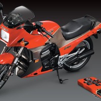 伝説のニンジャが1/4ダイキャストモデルに、『週刊 カワサキ Ninja GPZ900R』2027年1月創刊へ【雑誌】 画像