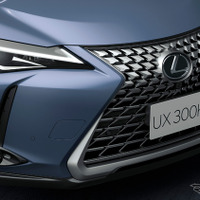 駐車場に収まるレクサスが…コンパクトSUV『UX』生産終了にSNSで惜しむ声、次期型への期待も 画像