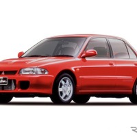 歴代『ランエボ』のエンブレムとロゴを再現、メタルキーホルダーコレクション 画像