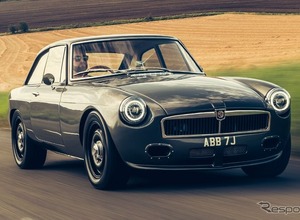 ただのレストアじゃない、英スポーツ「MGB」にV8を突っ込んだ、フロントライン『LE60』初公開へ 画像