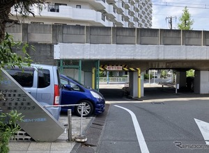 軽自動車ベストセラーは通れない？ 桁下1.8mの低いガード…京浜急行・八丁畷 画像