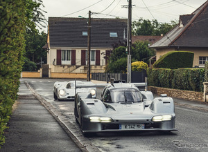 ポルシェのレーシングカーで住宅街を走る!? 1台限定、公道走行可能な『963 RSP』を公開 画像