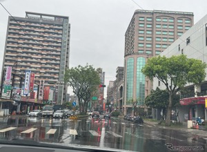 スリップサインでは遅すぎる！ ウエット性能が落ちる“意外なタイミング” 画像