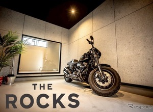 大型バイク4台収納可能なガレージ付き住宅「THE ROCKS」、横浜に誕生 画像