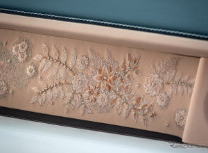 父親への贈り物に“16万針の刺繍”で飾ったロールスロイスを…世界に一台の『ファントム・ダンテル』公開 画像
