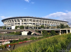 横浜の日産スタジアム、日産の命名権、1年延長後2027年に終了［新聞ウォッチ］ 画像