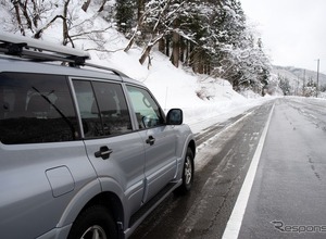 凍結路面の走り方とブラックアイスバーンの見分け方…関越道で多重衝突 画像