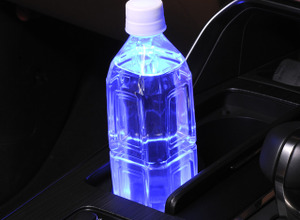 ドリンクが照明に、車内をスタイリッシュに演出、カーメイト「ブラング LEDコースター」発売 画像
