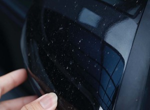 洗車したのに「白い汚れ」が残る…車の水アカを落とす正しい方法とは？ 画像