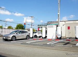 テスラ急速充電「スーパーチャージャー」、国内150箇所目がオープン…全国744基に 画像