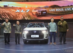 スズキの3列7人乗りSUV『XL7』、改良新型をインドネシアで発売…表情一新 画像