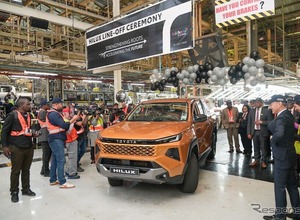 第9世代『ハイラックス』、南アフリカで生産開始…日本国外で最古のトヨタ工場 画像