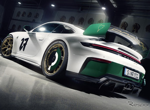 ポルシェ 911 GT3、ニュルブルクリンク100周年記念車が登場…車体のグリーンが映える 画像